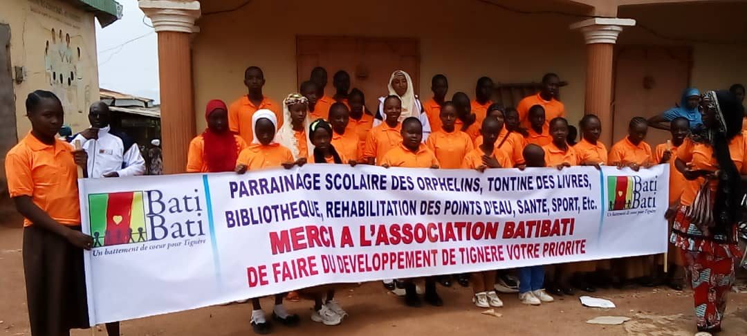 BATI-BATI est invité chaque année à défiler à la fête nationale...